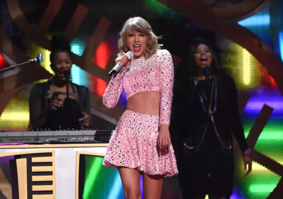 Taylor Swift&#8217;s &#8216;Out Of The Woods&#8217; Is Not Her New Single