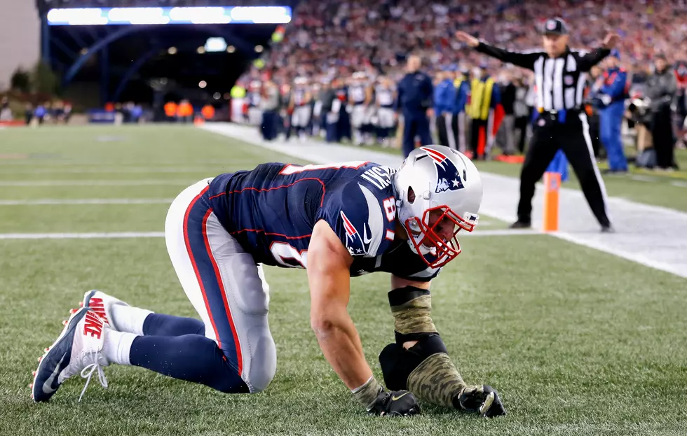 Report: Gronk Suffered Punctured Lung In SNF Loss