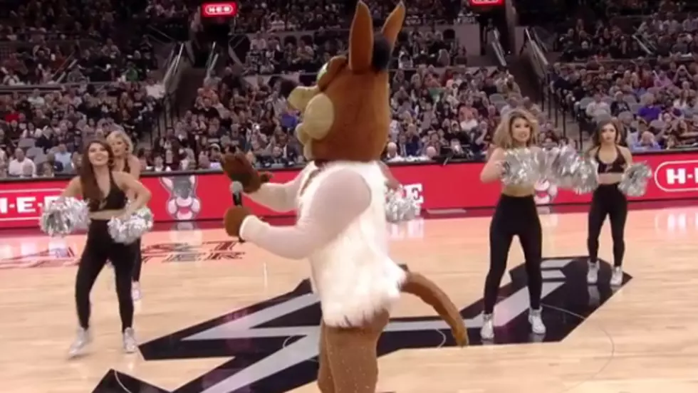 Spurs Mascot Makes Fun Of Mariah’s NYE Debacle (VIDEO)