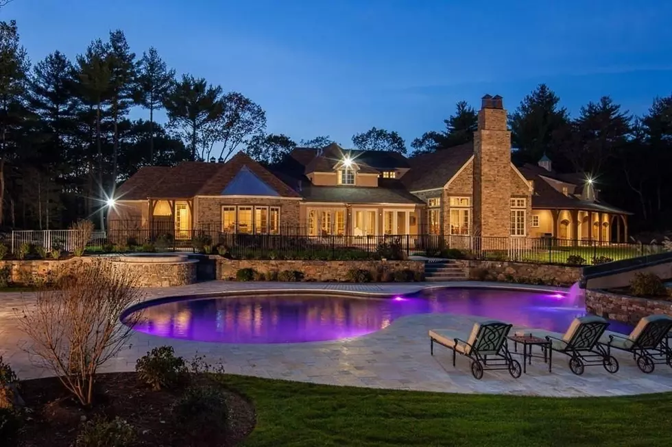 5 Massachussetts Homes with Amazing Pools for Sale