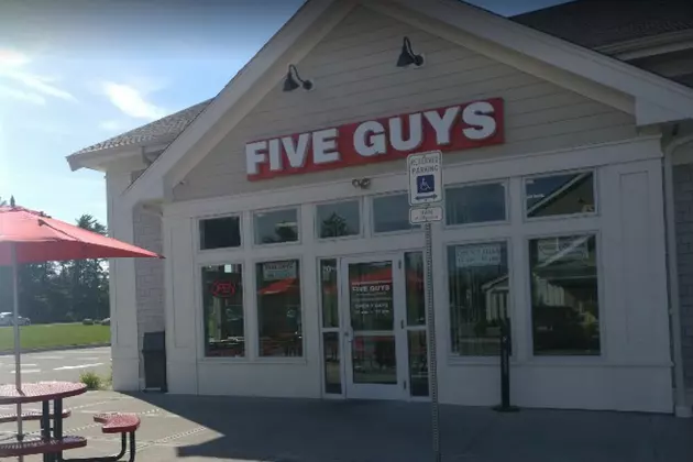Five Guys Officially Coming to Fall River