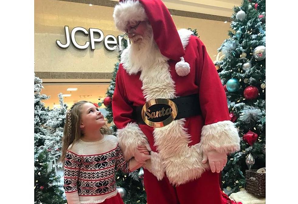 Five Places to Take (Free) Photos with Santa This Weekend