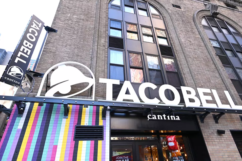 Want To Say ‘I Do’ and Eat Tacos, Too? Taco Bell Will Marry You