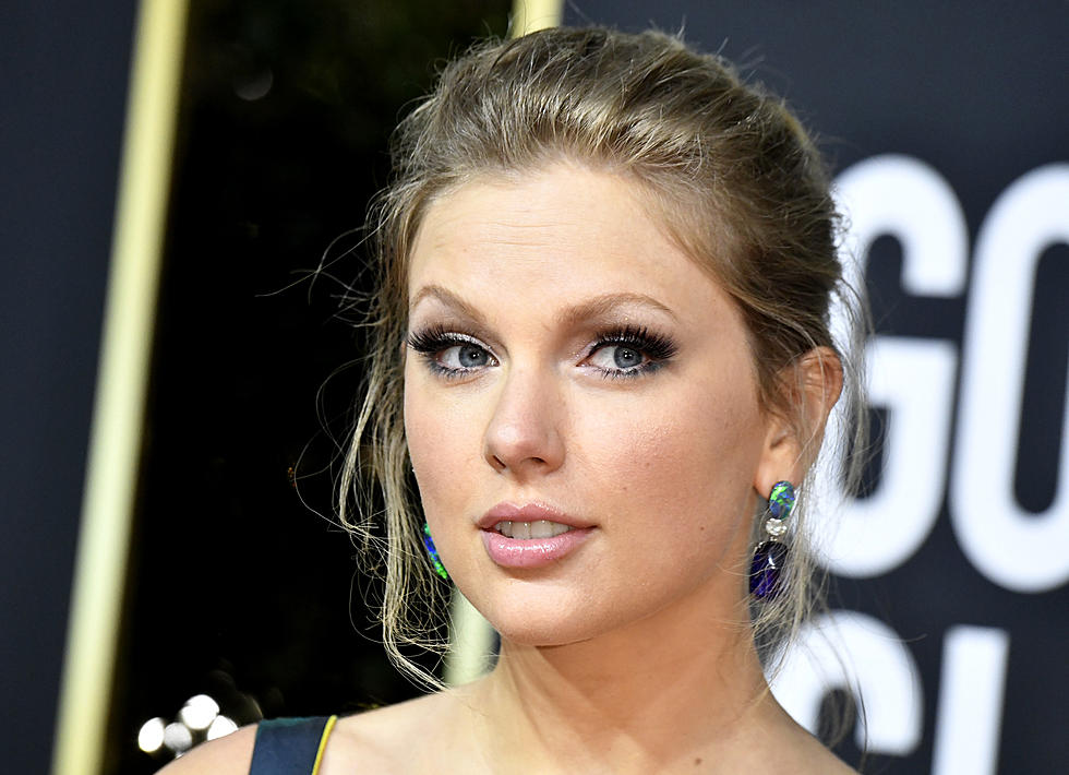 Taylor Swift Gets the Conspiracy Theories Flowing