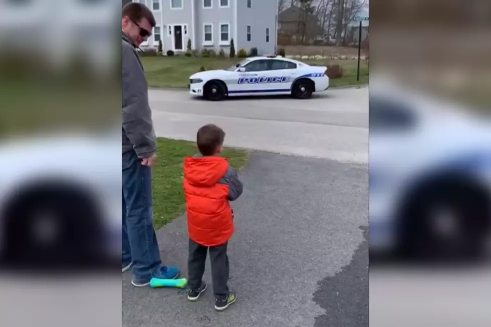 Tiverton Police Surprise 5-Year Old for His Birthday [VIDEO]