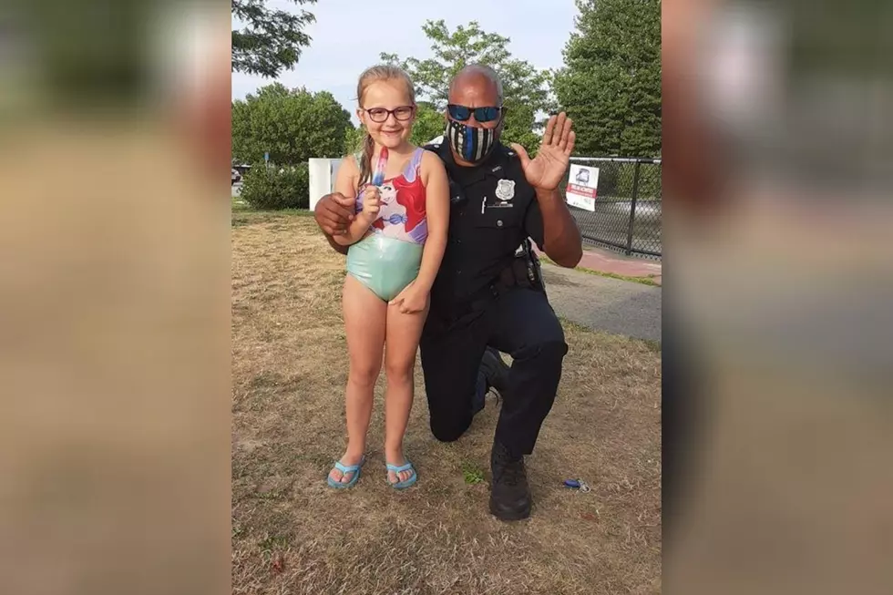 New Bedford Police Officer Treats Nearly 100 Kids to Ice Cream