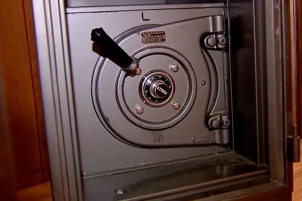 700-Pound Safe in Somerville Free to Anyone Who Can Move It