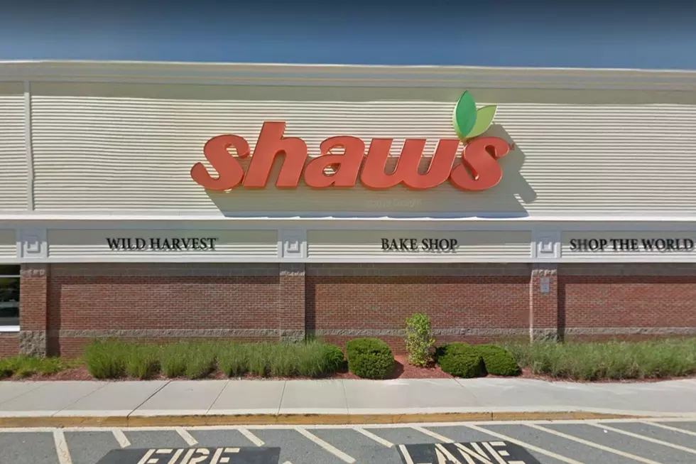 Dartmouth Shaw's Removes 'One Way' Stickers From Aisle Floors