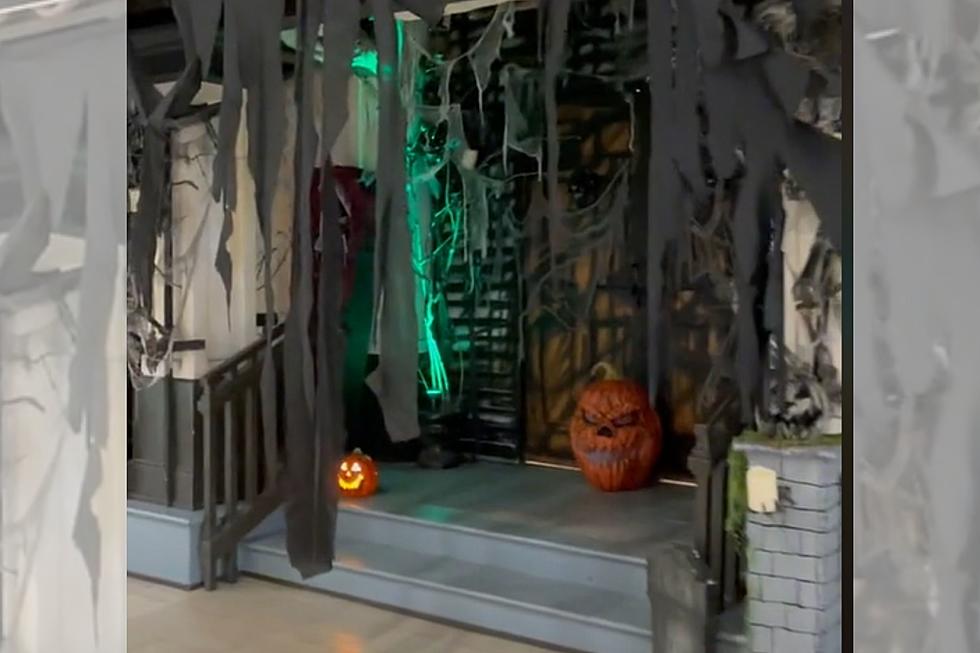 Maine Mall’s Old Hollister Store Resurrects as Haunted House