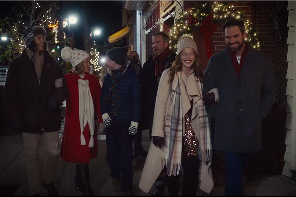 Cape Cod Bursting With Holiday Spirit for ‘A Cape Cod Christmas’ Premiere