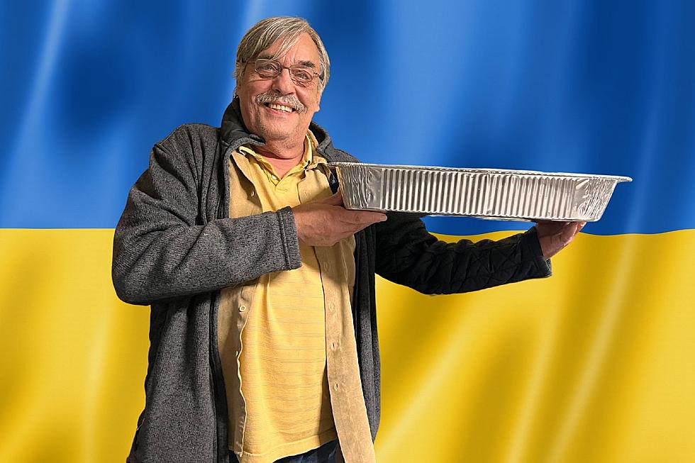 Westport Man Raises $1,800 for Ukraine by Cooking Lasagna