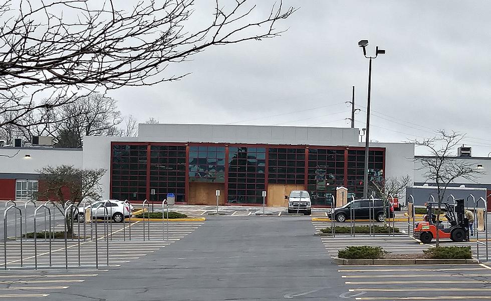 Warwick Toys ‘R’ Us Transforming Into BJ’s of The Future