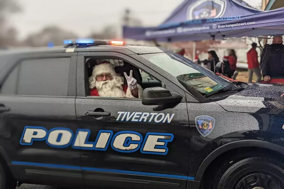 Tiverton Police Department in the Holiday Spirit