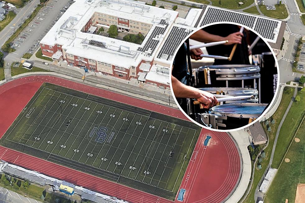 Somerset Football Player Joins Drum Line During Halftime Show 