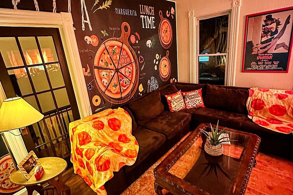New Haven ‘Pizza Palace’ Offers Unique Airbnb Experience
