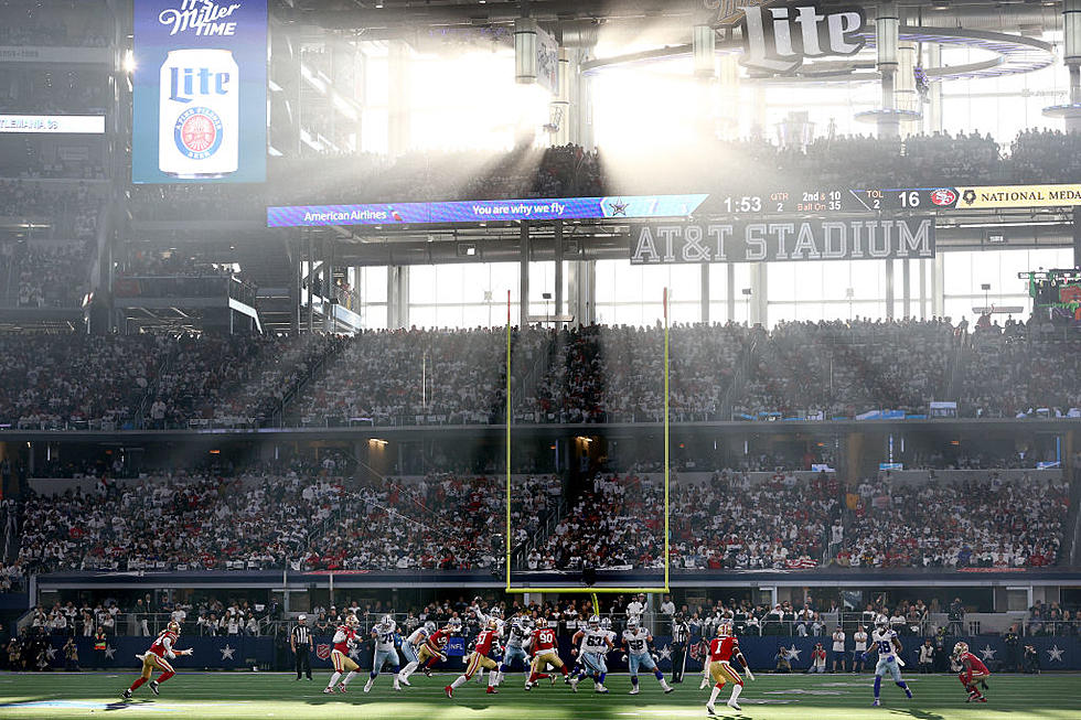 Dallas Cowboys Fans Suggest Jerry Jones Add Shades at AT&T Stadium