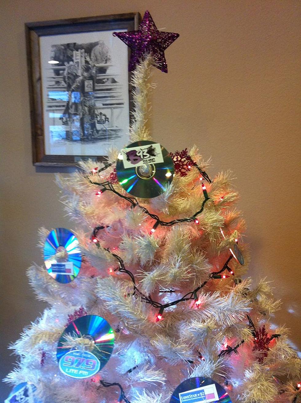 Office Christmas Trees; Does Your Office Have One ?[Photos]
