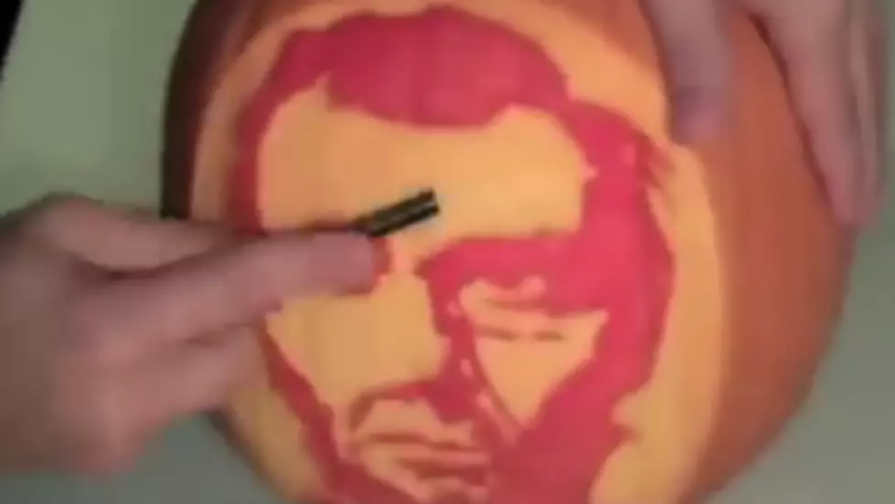 Awesome Pumpkin Carving Skills [VIDEO]