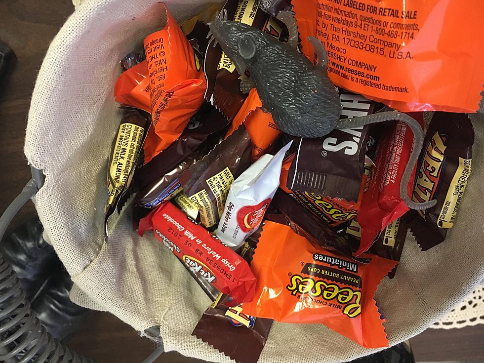 Halloween Candy:Name Brand Or Not?
