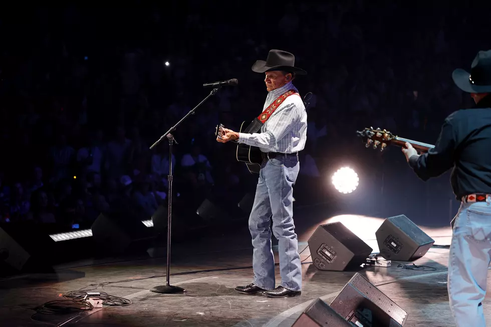 Video Of The Time El Rey George Strait Sang Perfectly In Espanol