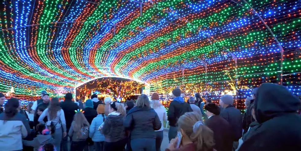 Does This Texas City Have The Best Christmas Lights Display? See Pics