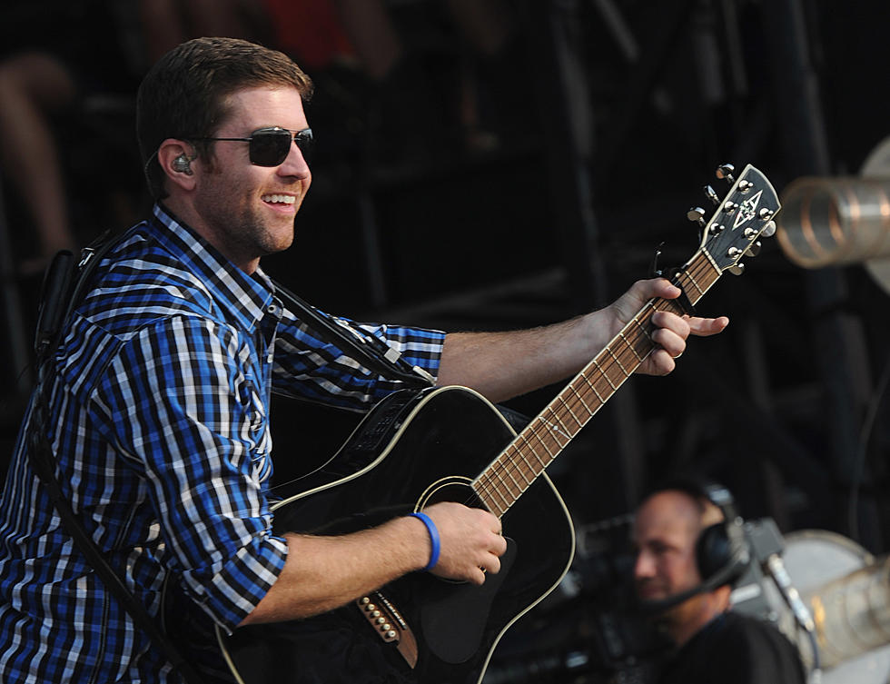 Josh Turner Coming to the Maine State Pier!