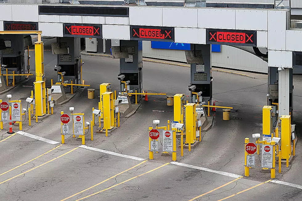 U.S.-Canada Border Remains Closed to Non-Essential Travel