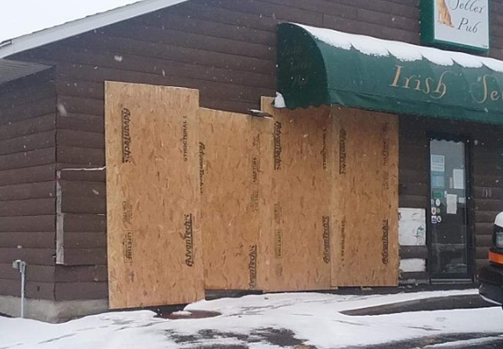 Vehicle Crashed into Irish Setter Pub in Presque Isle, Maine