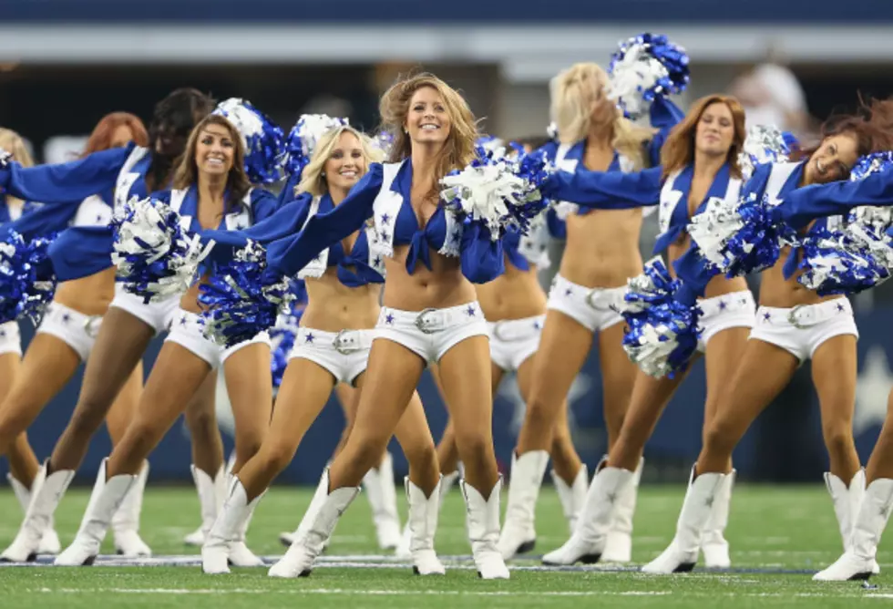 The Cheerleader Effect: Why People Look Better in Groups