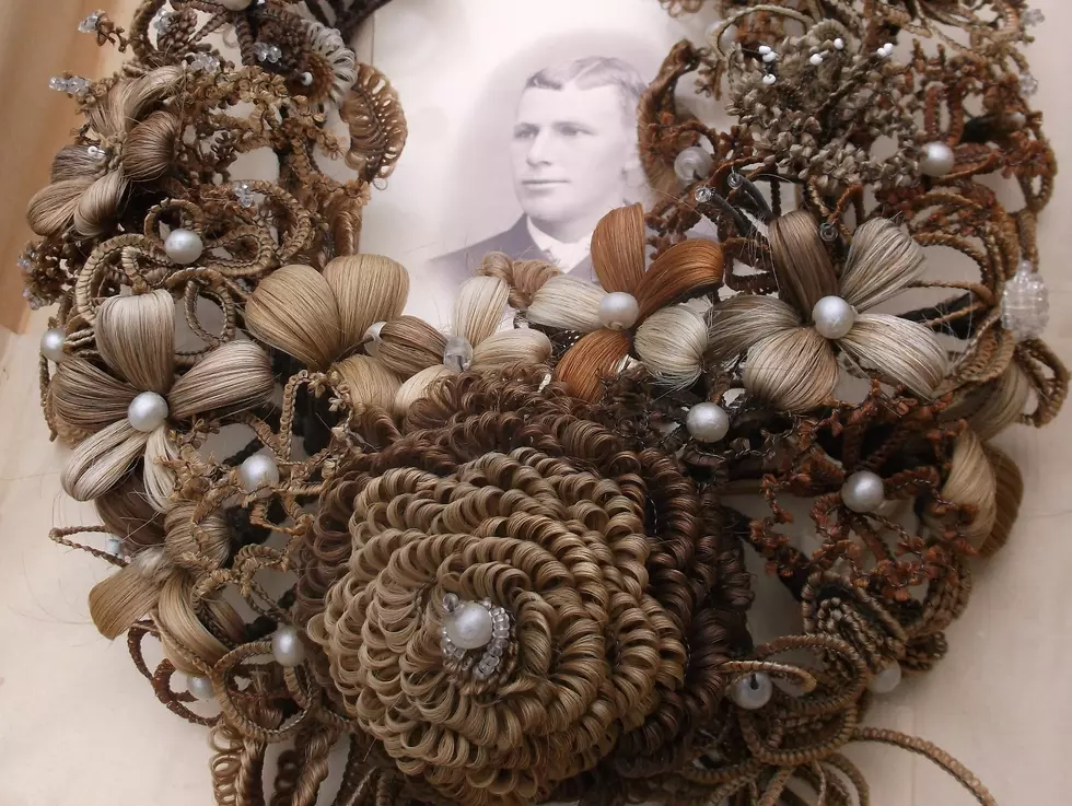 Making Jewelry Out of Human Hair to be Discussed
