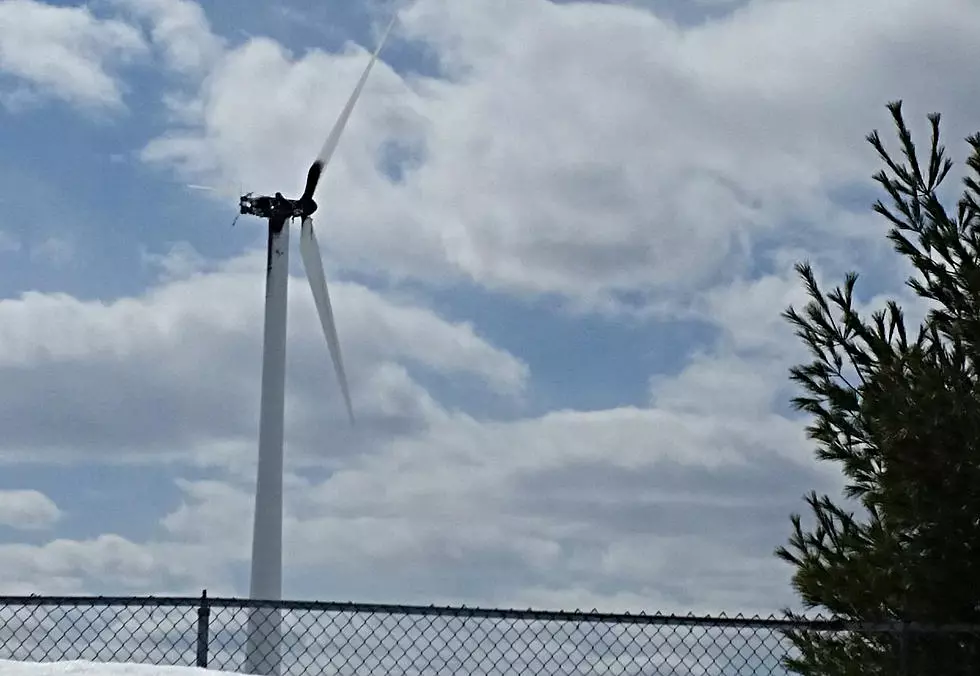 Officials Review Options On Wind Turbine At University Of Maine Presque Isle