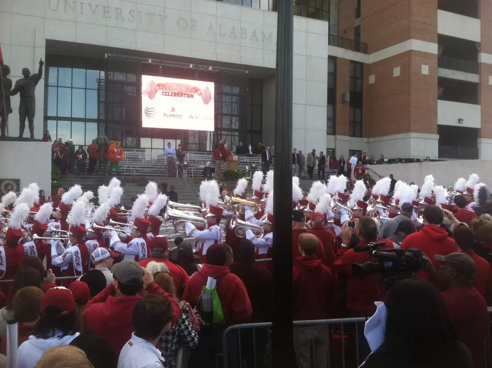 Thousands of Alabama fans turn out to celebrate!