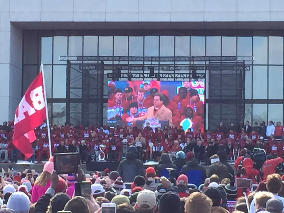 WATCH: Alabama Football Team Celebrate National Championship with Fans