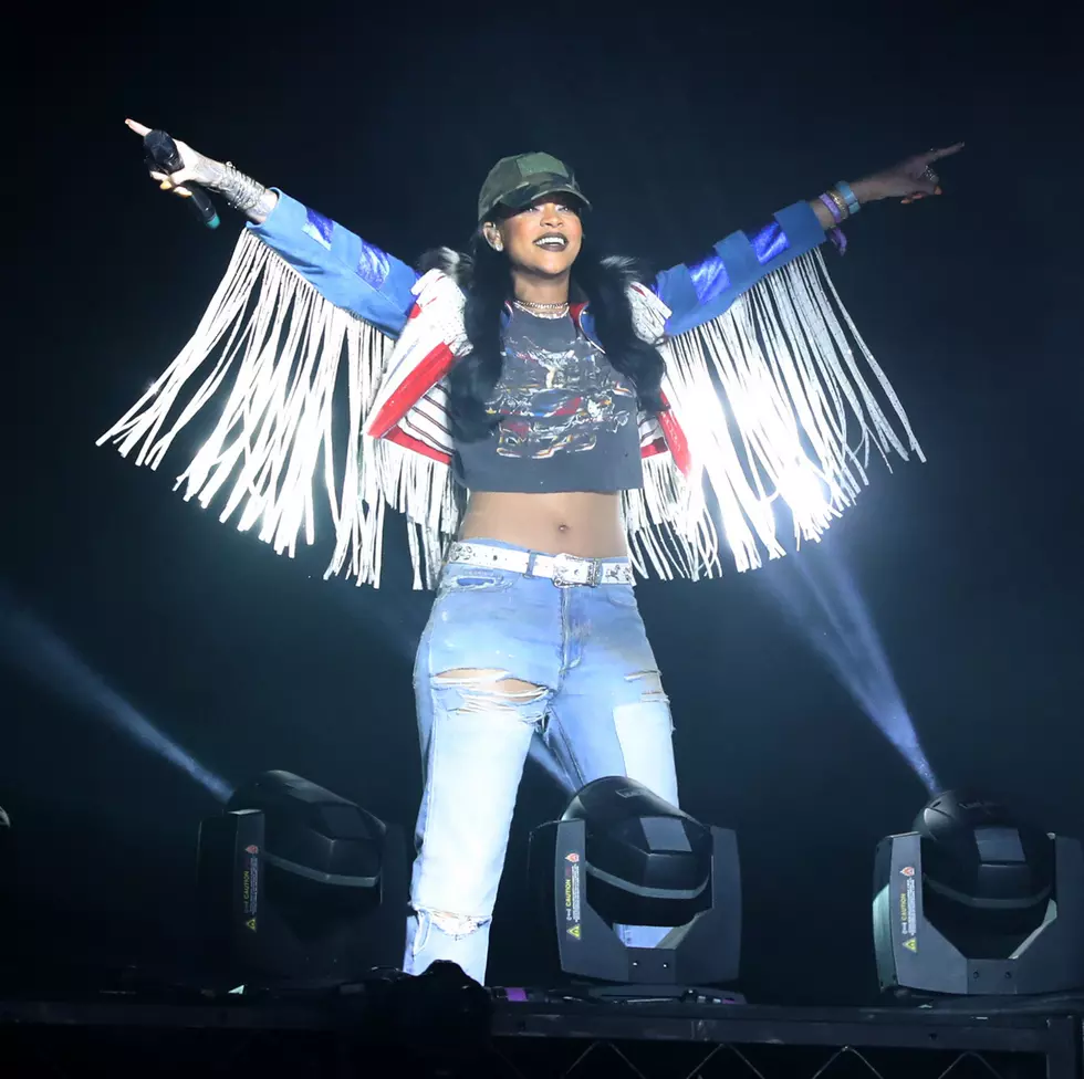 SEE RIHANNA IN PHILLY