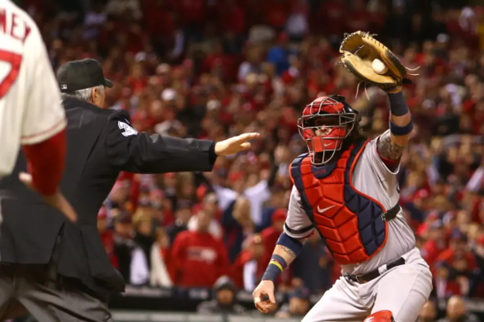 Controversial Ending to Game 3 Gives Cardinals a 2-1 World Series Lead