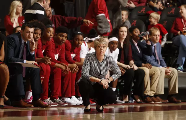 Ashley Williams&#8217; Double-Double Lifts Alabama Women&#8217;s Basketball Over Mercer in WNIT, 81-57
