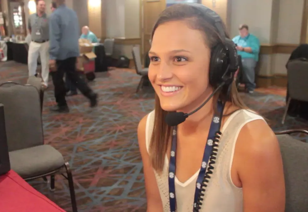 VIDEO: Les Miles’ Daughter Talks Family Life, Dad Eating Grass, and Her Feelings Towards Alabama