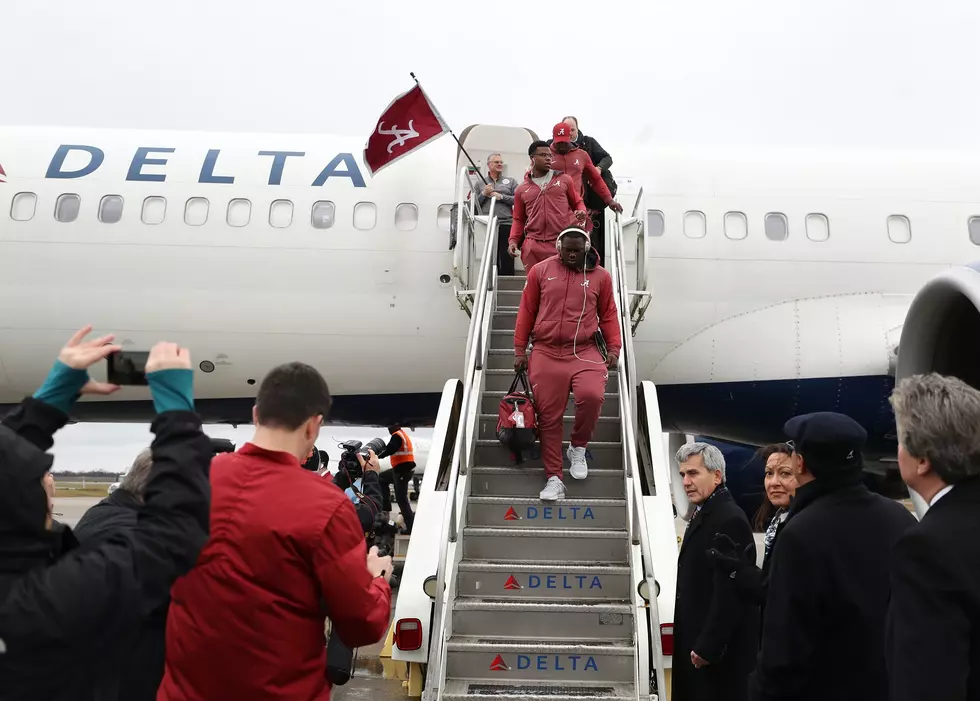 PHOTOS: Alabama Arrives in New Orleans for Sugar Bowl