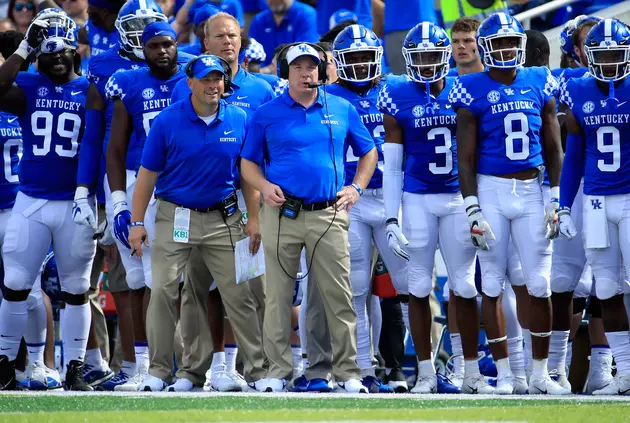 AP Top 25: Kentucky Enters Rankings for 1st Time Since &#8217;07