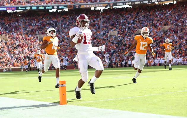 No. 1 Alabama Football Beats Tennessee, 58-21, in Knoxville Saturday