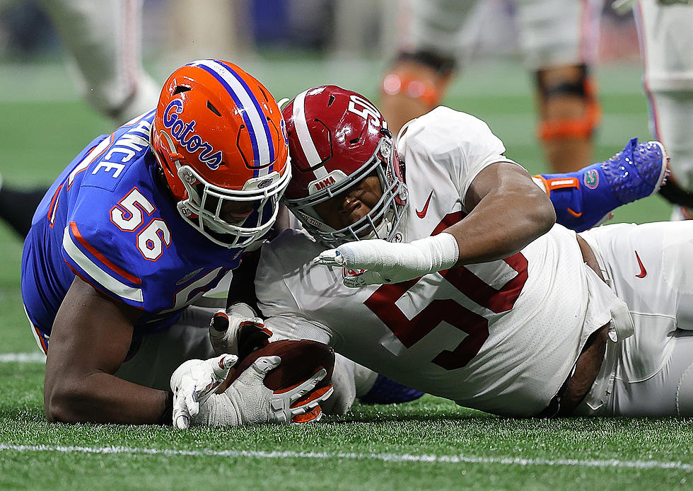 Florida Limps Into SEC Opener After Losing Middle Linebacker