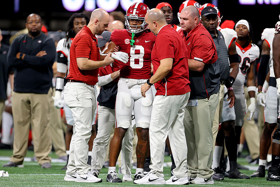 Alabama Wide Receiver John Metchie Feared To Have Torn ACL