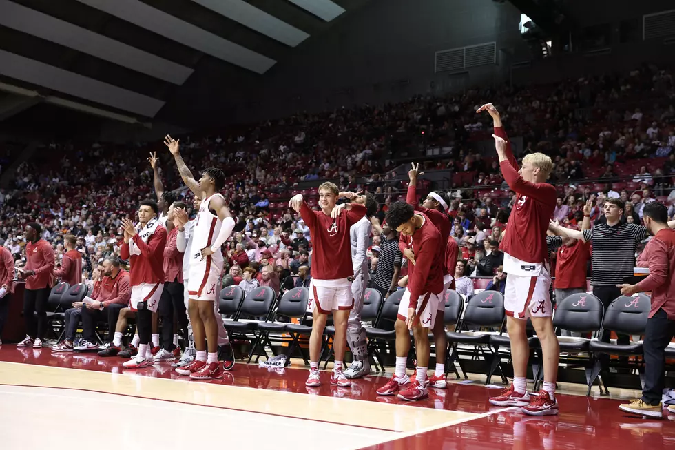 Alabama Uses Big Night From Three to Remain Undefeated