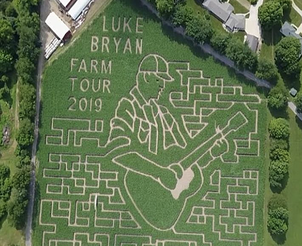 Luke Bryan’s Corn Field maze