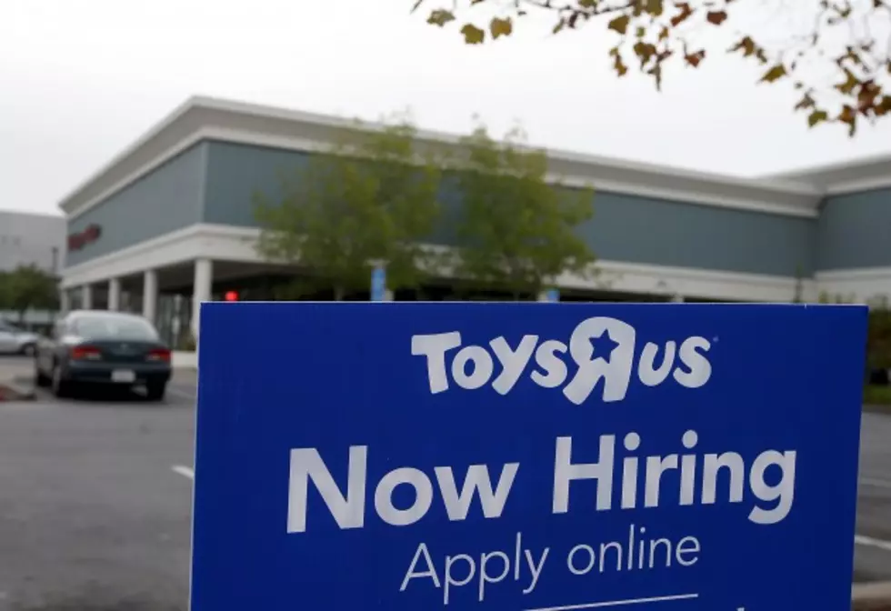 Toys &#8216;R&#8217; Us Is Hiring For The Holiday Season