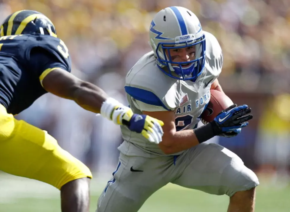 Getz Leads Air Force Ground Attack to Wyoming