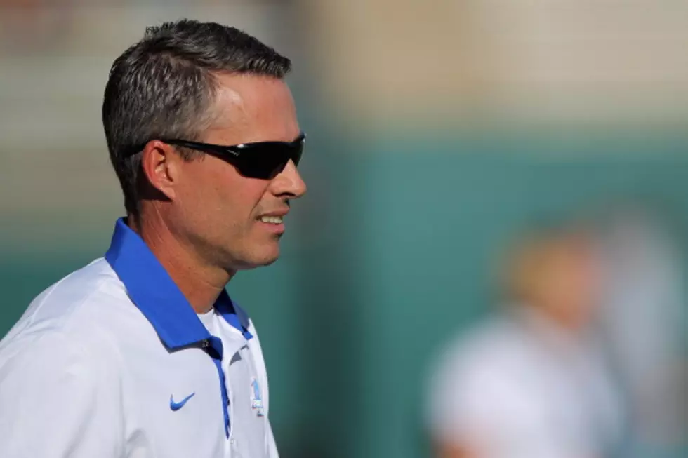 Boise State Bronco&#8217;s Chris Petersen Bats Away Latest Links to Coaching Jobs