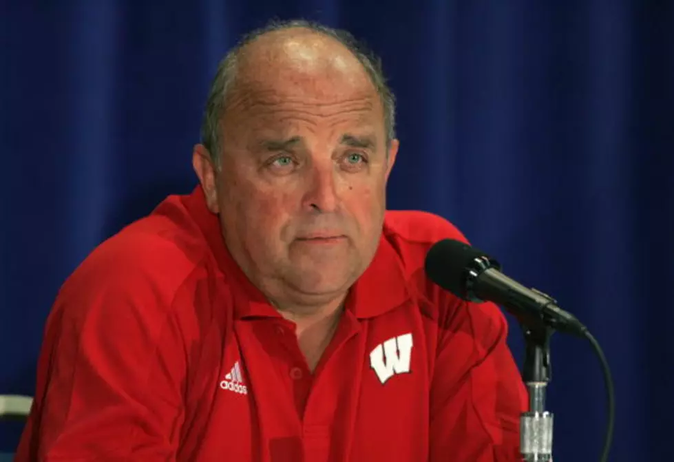 Wisconsin Football to Name Field After Barry Alvarez