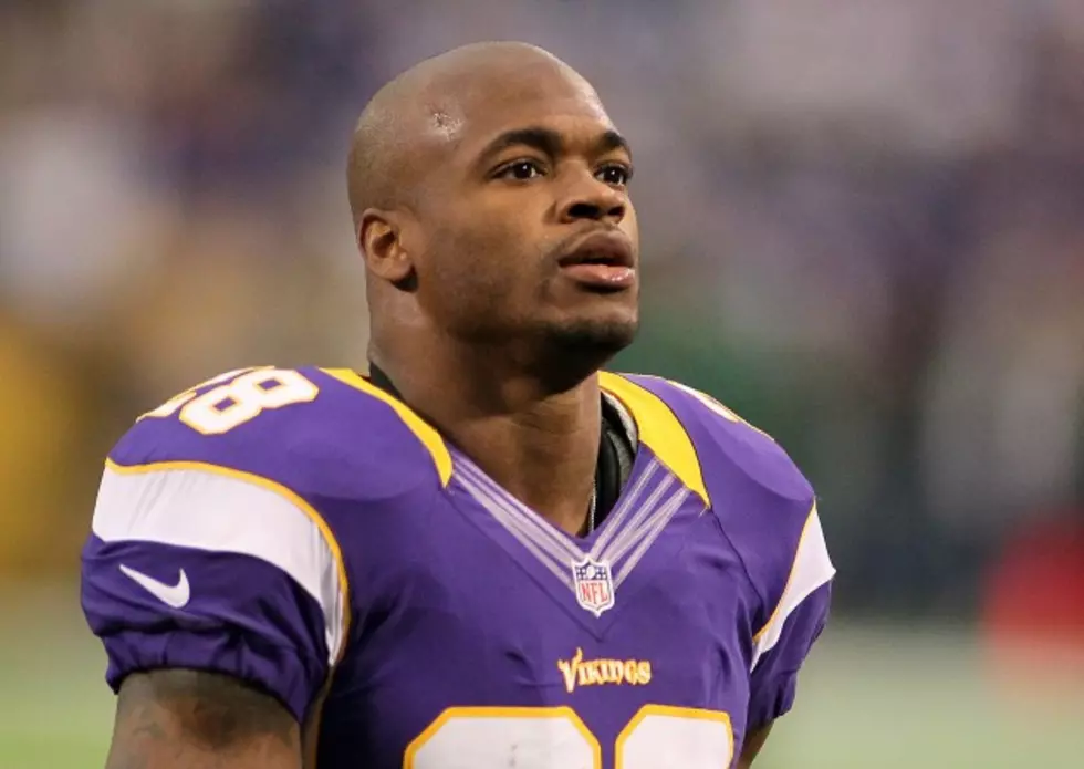 Reporter Fails to Realize That He’s Interviewing Adrian Peterson
