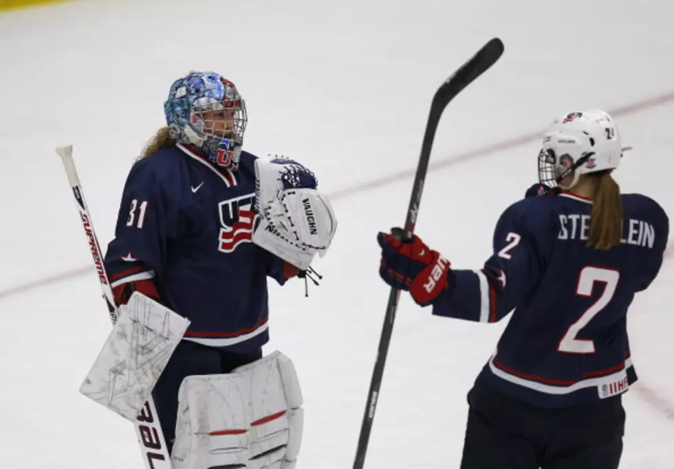 US Women Beat Canada 3-2 In Shootout